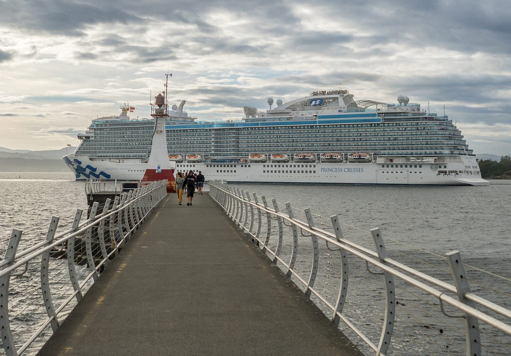 Cruise ship leaving the harbour in Victoria, Canada